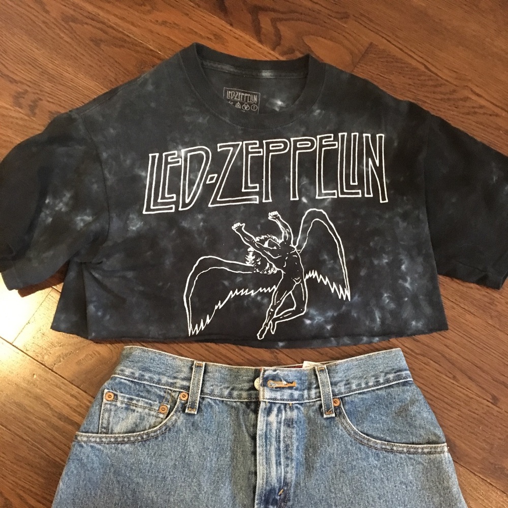 Led Zeppelin Cropped Band Tee